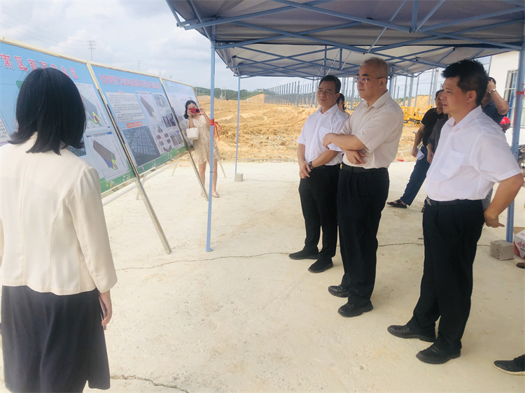 2021年8月18日自治区国土厅厅长陈建军在那丽园区调研.jpg